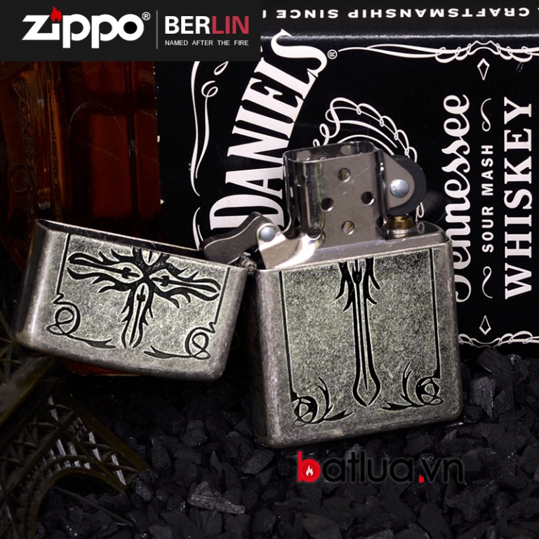 Bật lửa Zippo phiên bản Antique Silver Cross Original