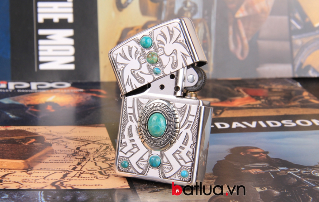 Bật lửa Zippo phiên bản đính ngọc khắc văn hóa Maya