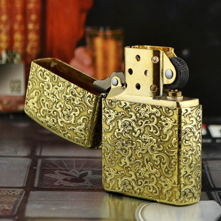 Zippo Chính Hãng Đồng Bóng Khắc Hoa Văn