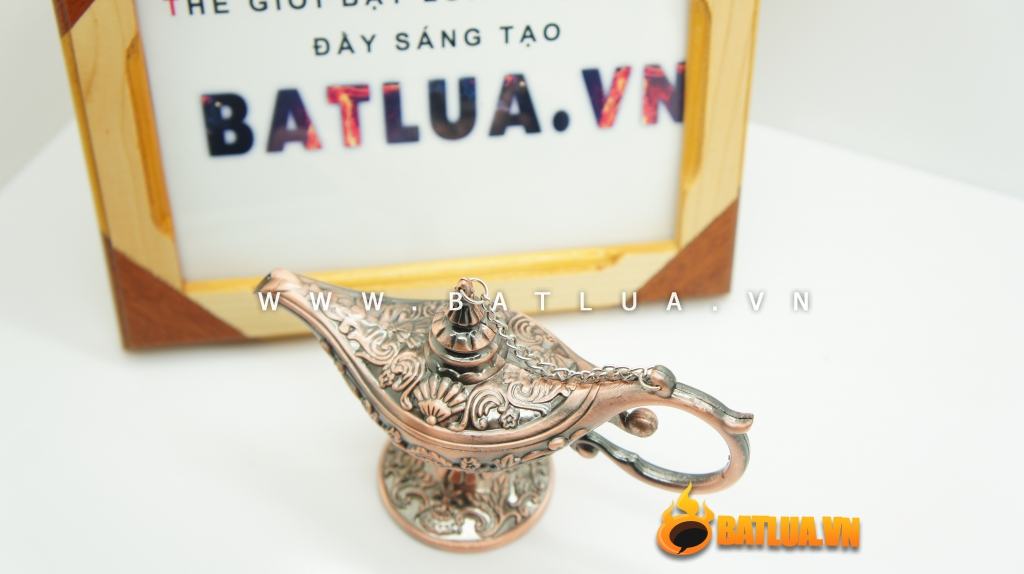 Bật lửa hình cây đèn thần alađanh MS88 100