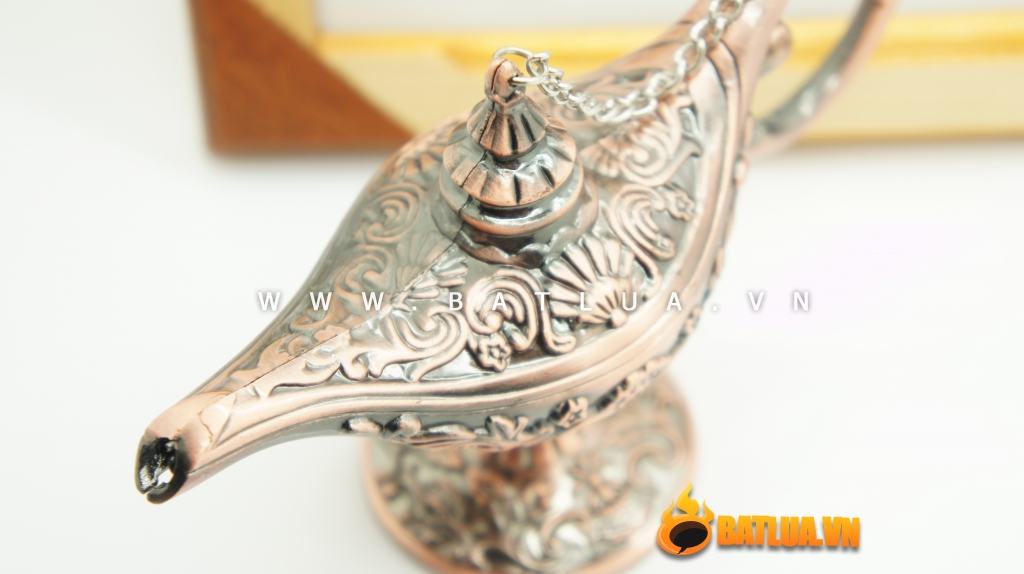 Bật lửa hình cây đèn thần alađanh MS88 100