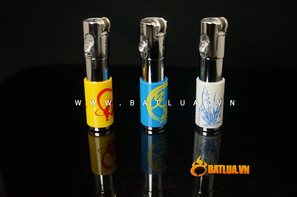 Bật lửa đánh đá lửa khò bọc bởi các hình đẹp mắt FOCUS