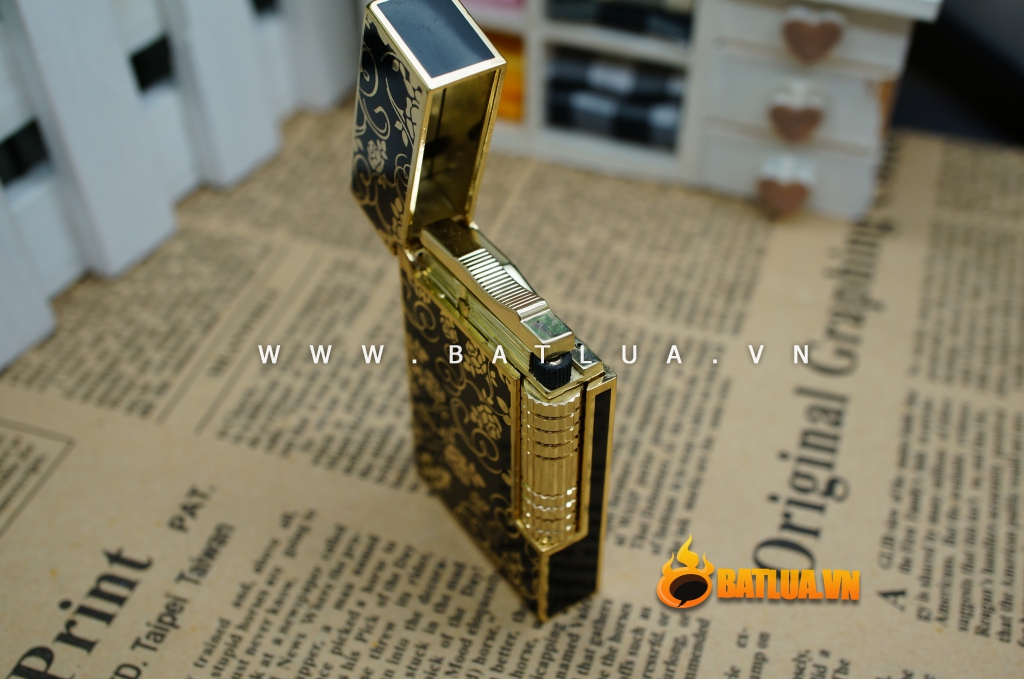 Bật lửa KUBOY chạm khắc hoa văn sắc sảo tinh tế KUBOY K1-12