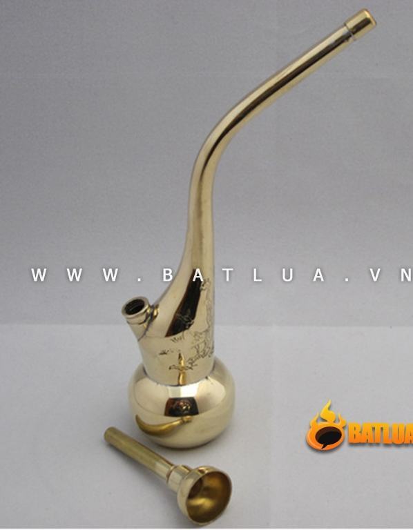 Tẩu hút thuốc chất liệu đồng có lọc nước khắc họa tiết trang trí