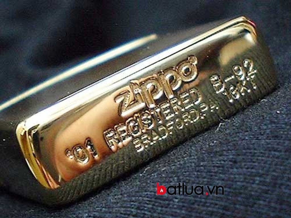 Bật lửa Zippo Vàng 18K nguyên khối