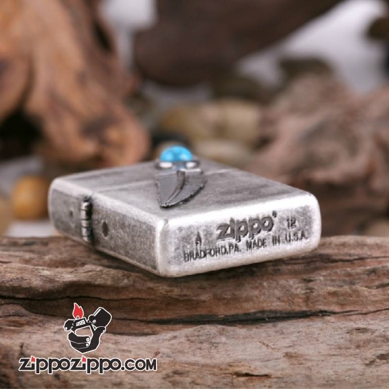 Bật lửa Zippo màu bạc cổ khắc nổi hình lông chim trạm ngọc Ấn Độ