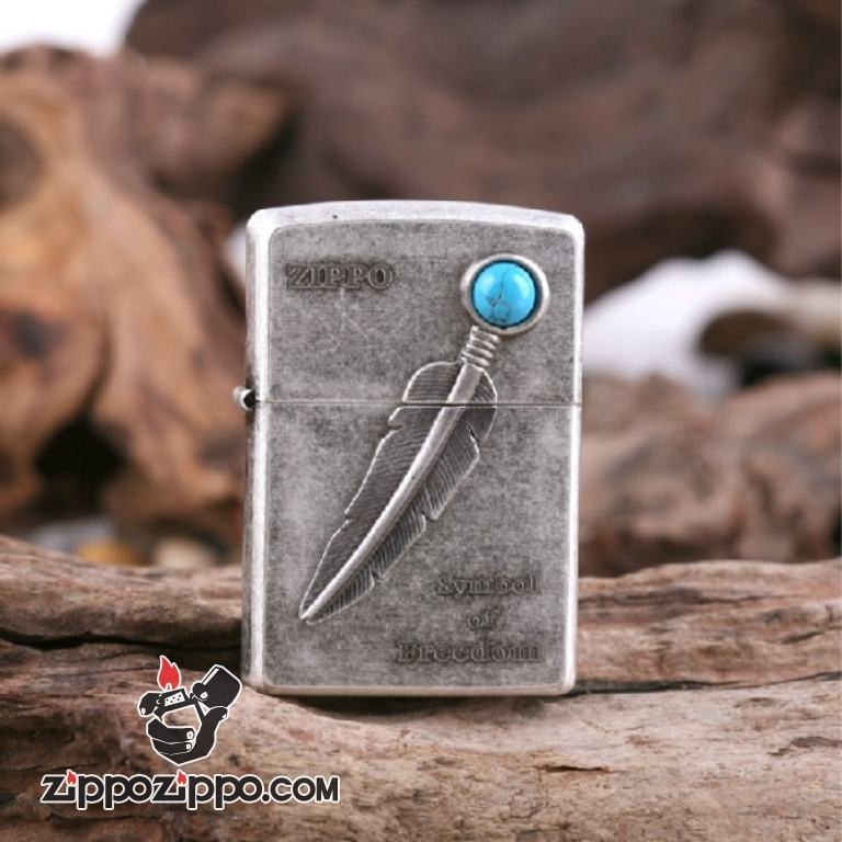 Bật lửa Zippo màu bạc cổ khắc nổi hình lông chim trạm ngọc Ấn Độ