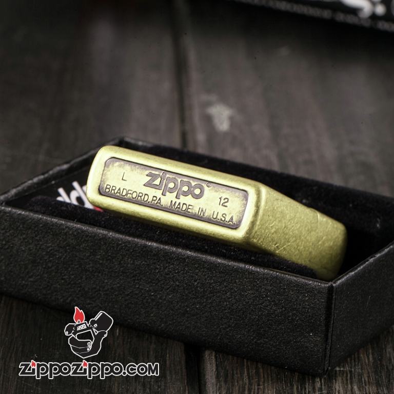 Bật lửa Zippo khắc nhẹ mặt đồng hồ la mã
