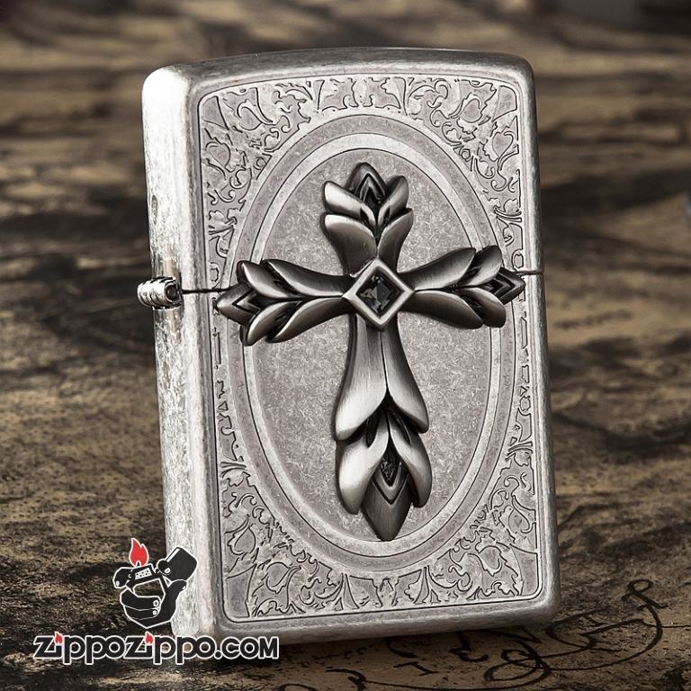 Bật lửa Zippo cổ bạc khắc thánh giá có họa tiết bao quanh