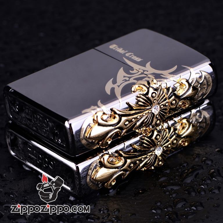 Bật lửa Zippo gương đen khắc thánh giá bên hông