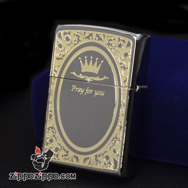 Bật lửa Zippo khắc nổi hình thánh giá mặt đen bóng