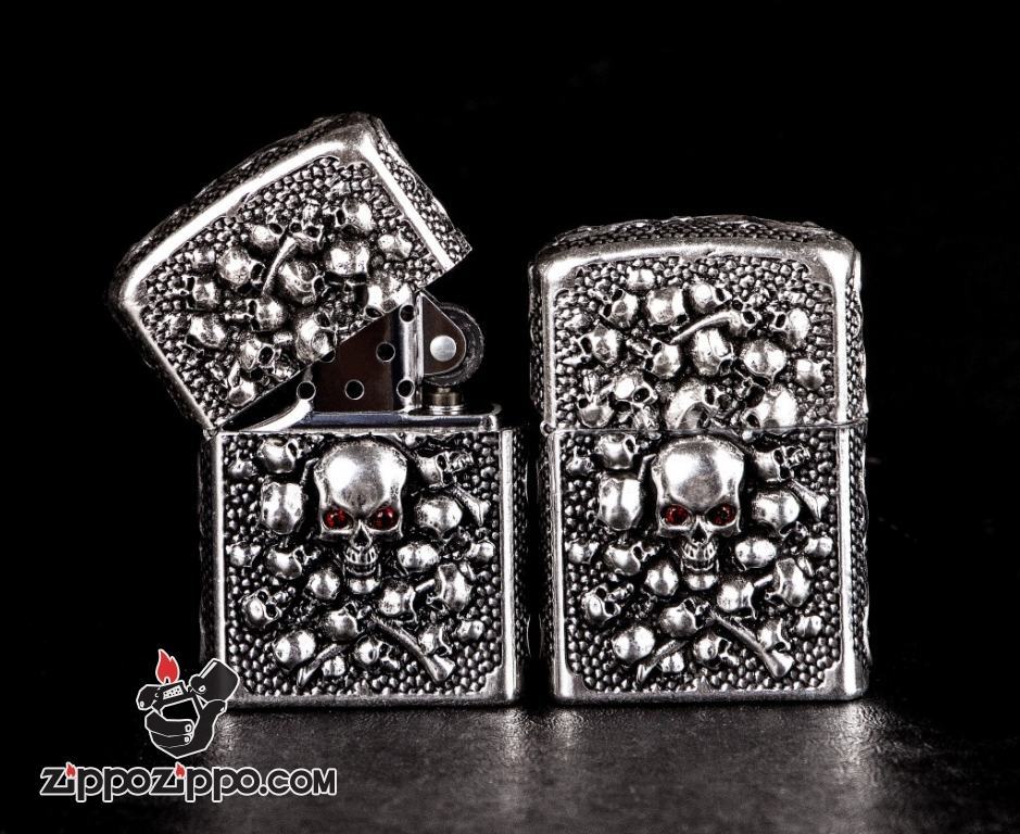 Bật lửa Zippo đen khắc nổi nhiều đầu lâu