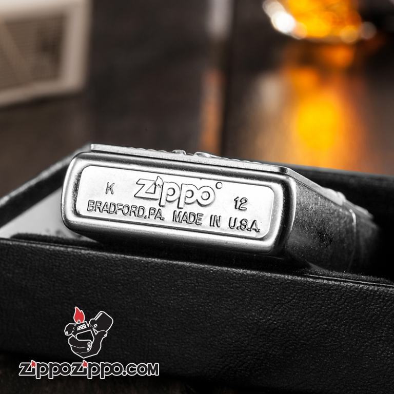 Bật lửa Zippo khắc nổi hình hộp sọ đầu bo