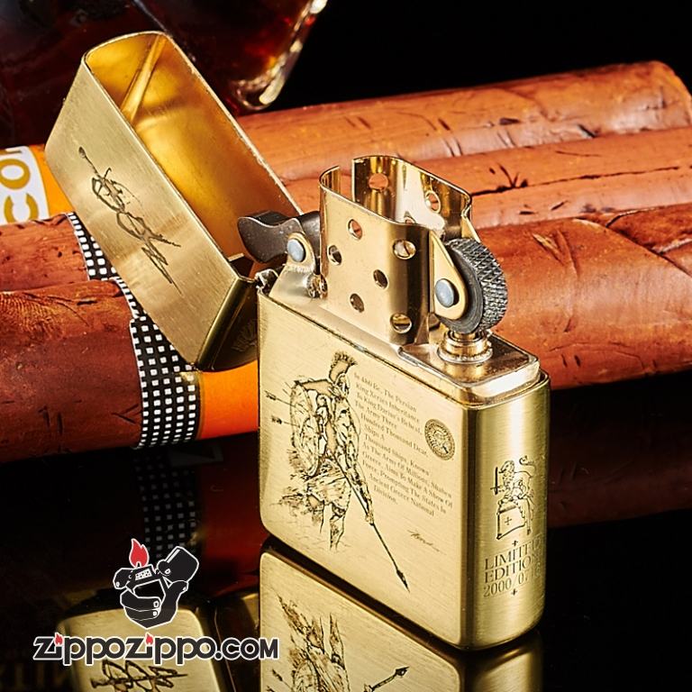 Bật lửa Zippo đồng phiên bản 300 chiến binh