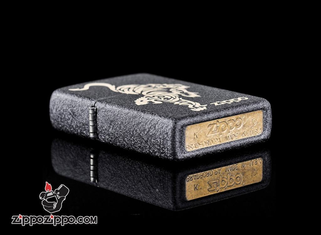 Bật lửa Zippo đen nứt in hình Tiger