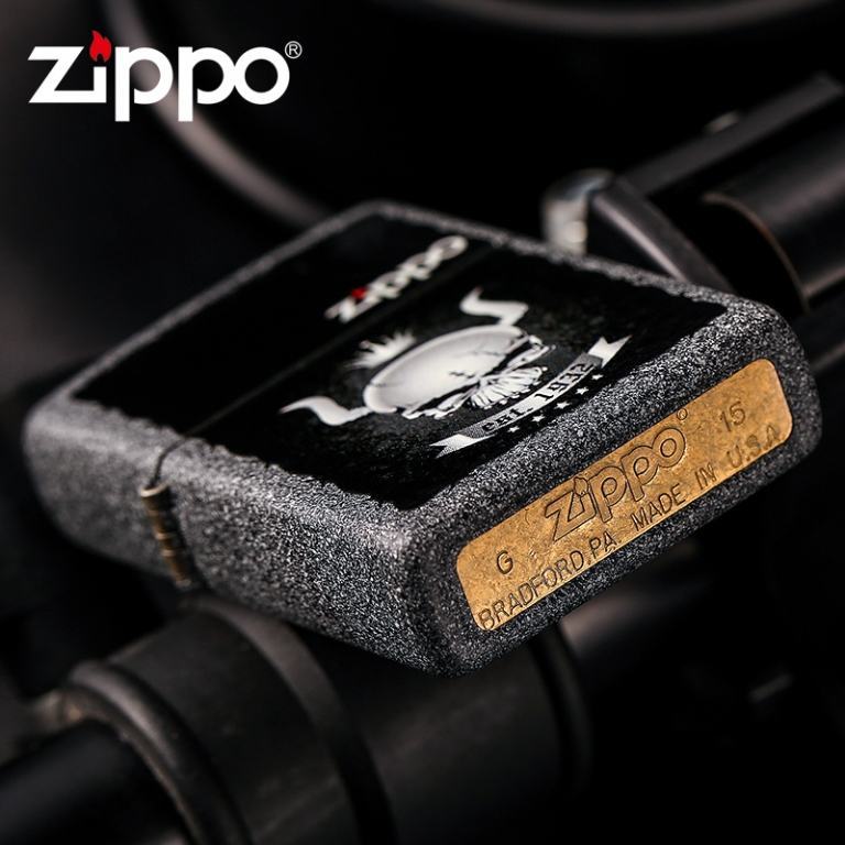 Bật lửa Zippo phiên bản Valentine M