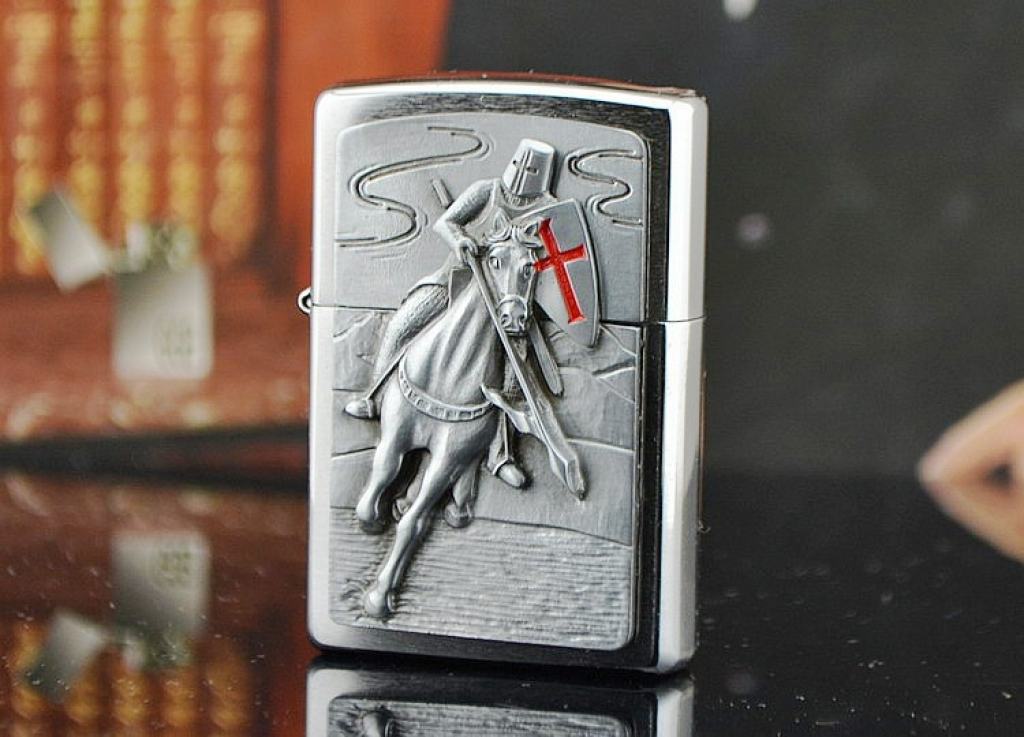 Bật lửa Zippo phiên bản CHâu Âu hiệp sĩ Thập tự chinh