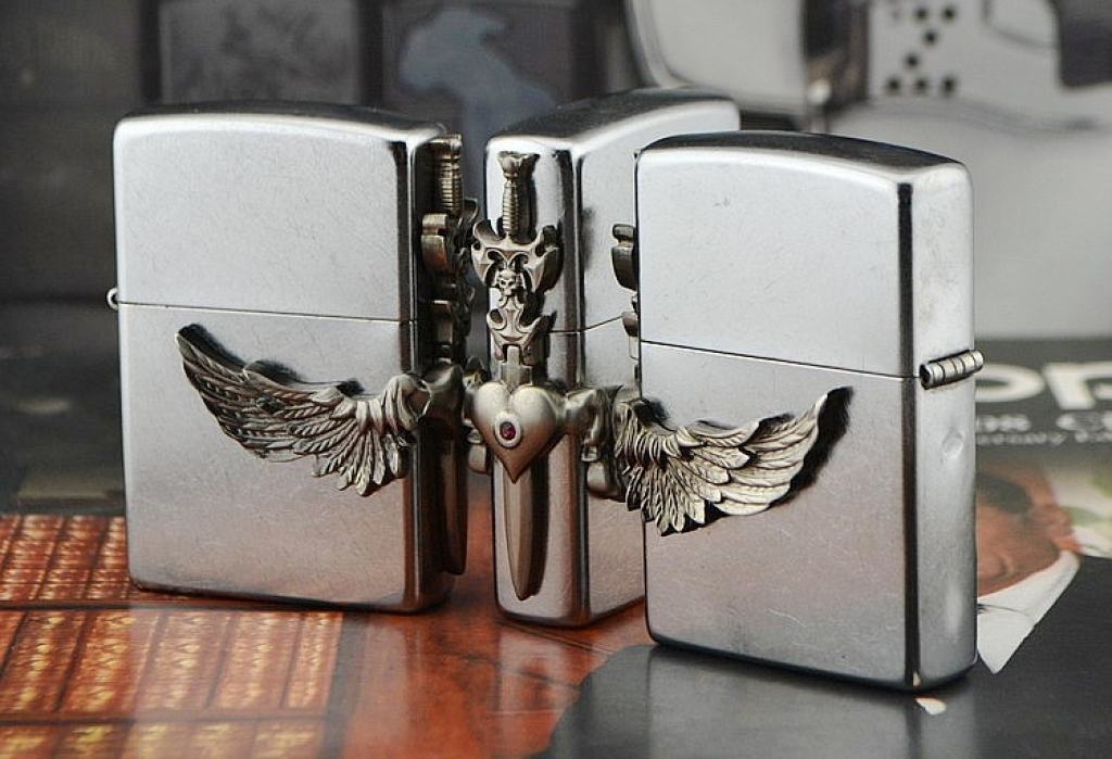 Bật lửa Zippo phiên bản CHâu Âu Ruby ​​Swords