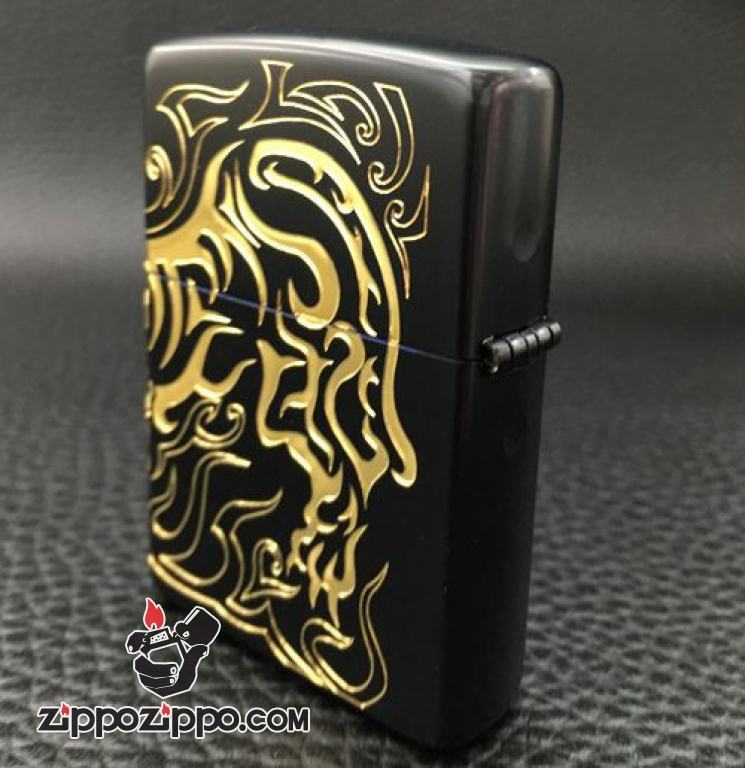 Bật lửa Zippo khắc Hổ sơn đen vàng