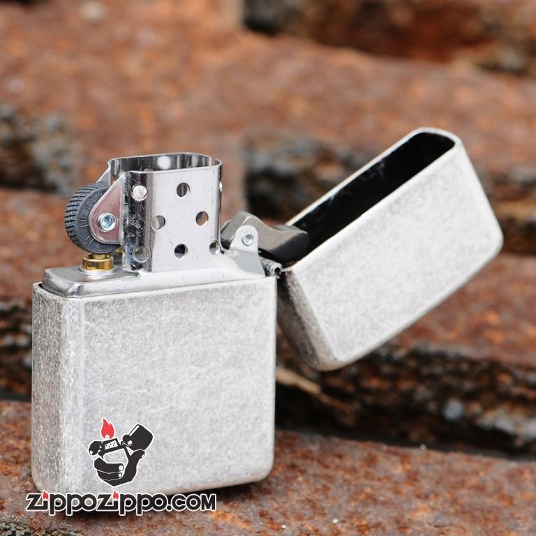 Bật lửa Zippo phiên bản bạc cổ khắc mặt đá thiên thạch