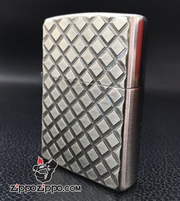 Bật lửa Zippo kẻ sọc hai mặt