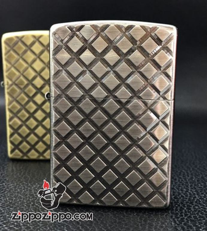 Bật lửa Zippo kẻ sọc hai mặt