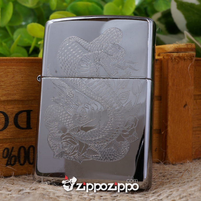 bật lửa zippo mầu bạc khắc mãng xà