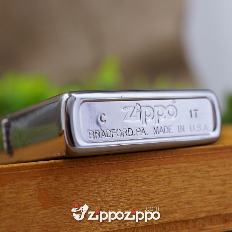 Zippo mầu bạc khắc hoa văn cá chép