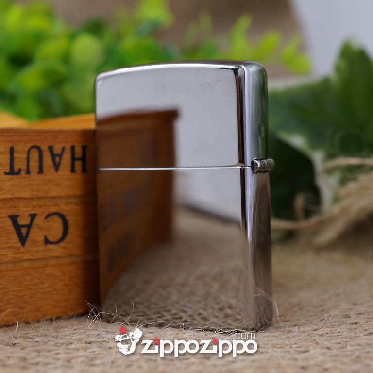 Zippo mầu bạc khắc hoa văn cá chép