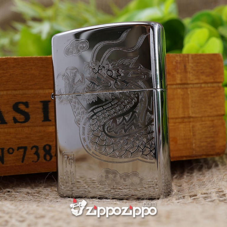 Bật lửa zippo mầu bạc khắc rồng sang trọng