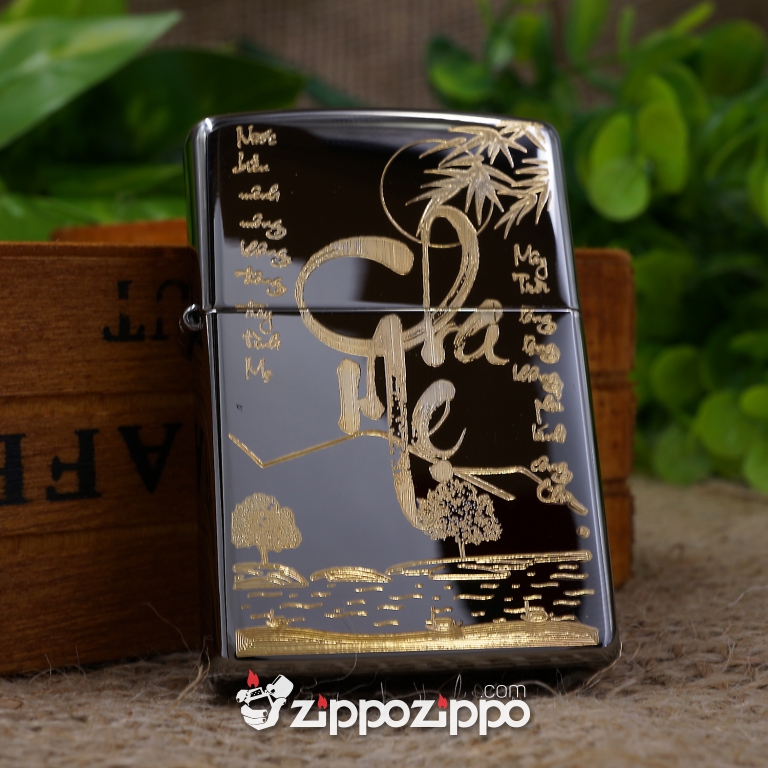 Zippo Đen Bóng Khắc Mạ Vàng Chữ Cha Mẹ