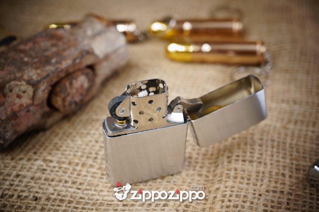 bật lửa zippo cổ bạc xước sản xuất năm 1995