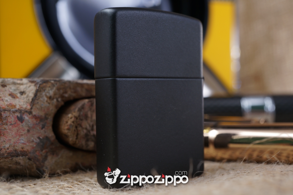 Bật lửa zippo cổ camel khắc nổi