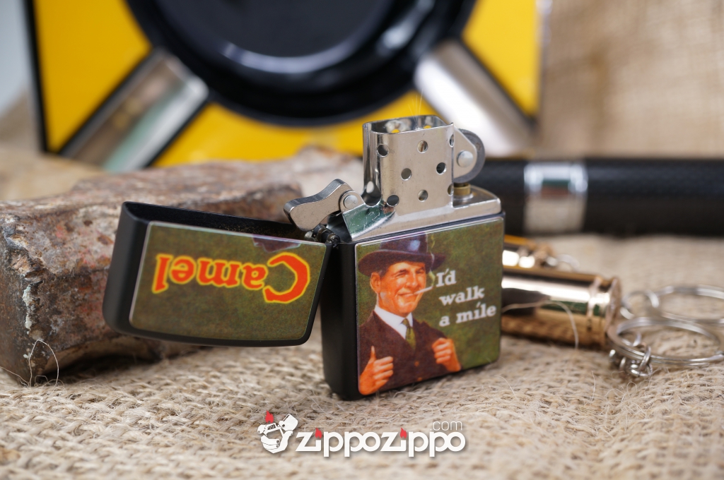 Bật lửa zippo cổ camel khắc nổi