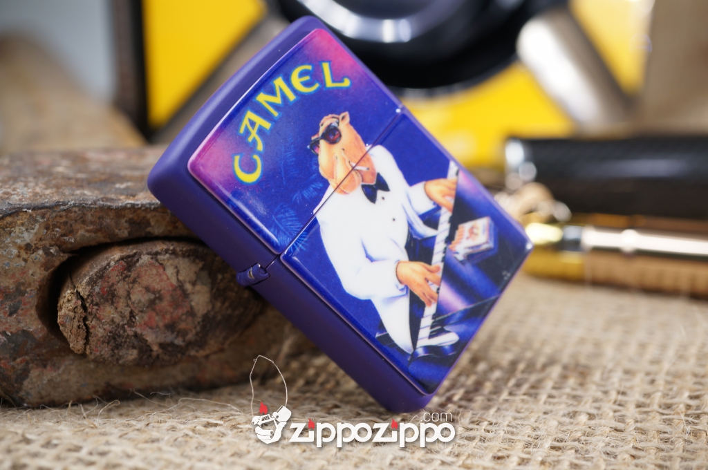 Bật lửa zippo cổ camel khắc nổi