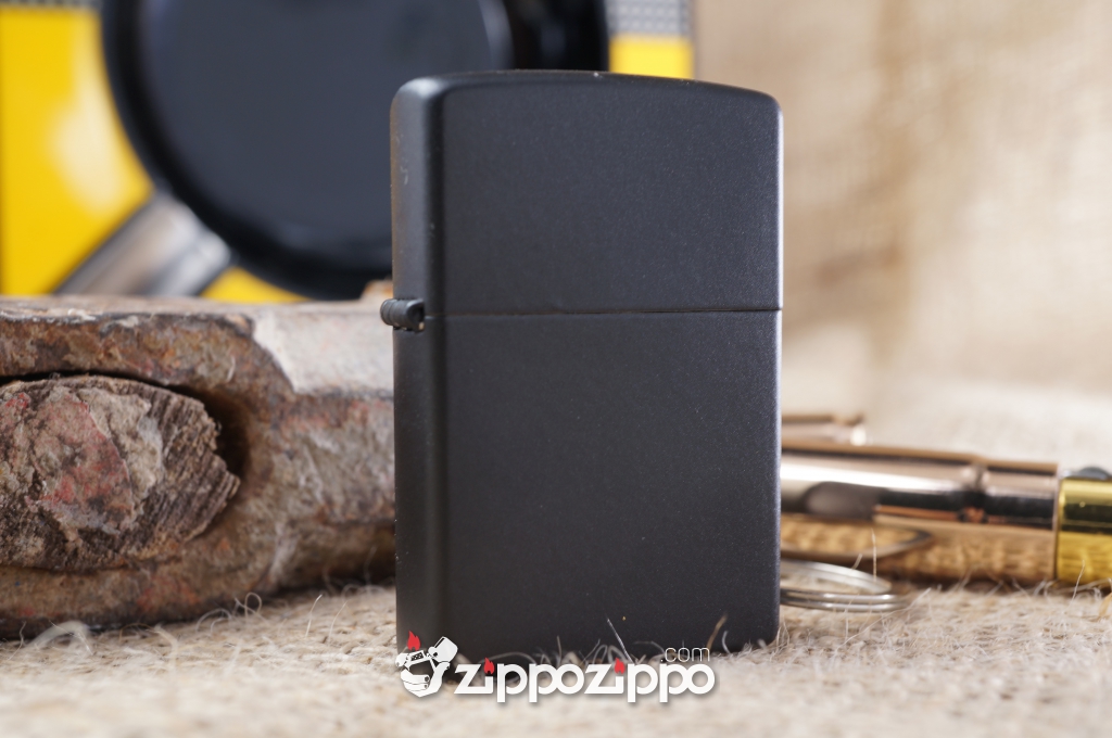 bật lửa zippo cổ sơn đen