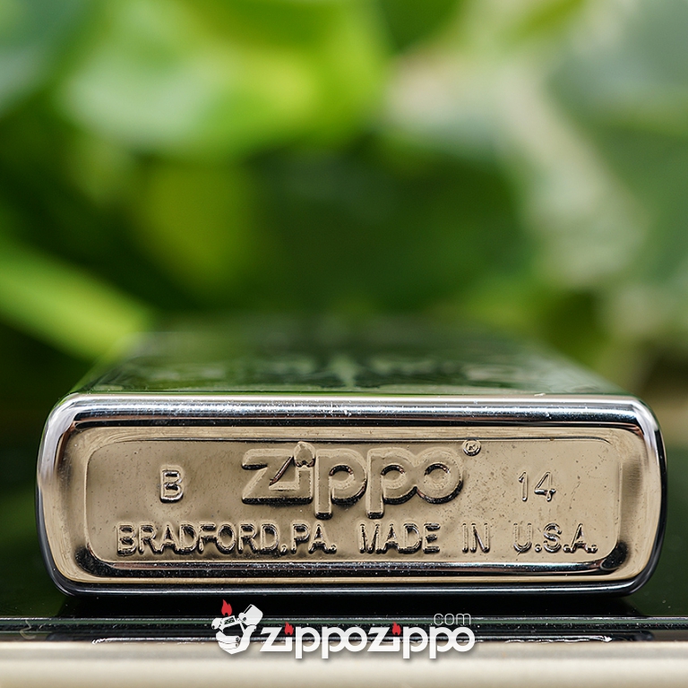 Zippo Màu Bạc Khắc Hình Hoa  Văn Đối Xứng (260)