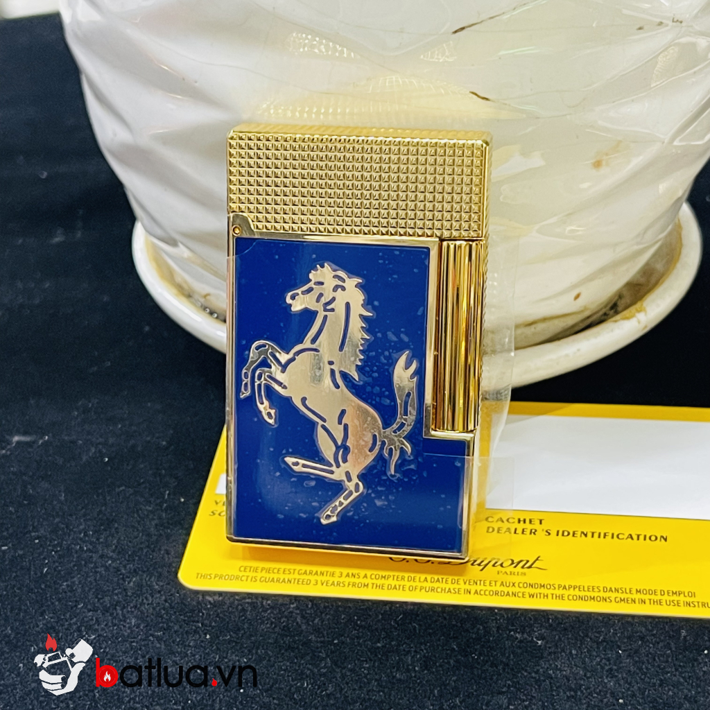 Bật lửa S.T. Dupont Ferrari Xanh Navy – Vàng Cao Cấp  - Dupont phong cách thể thao sang trọng