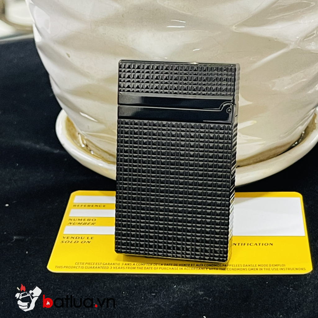 Bật lửa S.T. Dupont Ligne 2 Đen Obsidian – Vân Kim Cương Cổ Điển | Phong cách quyền lực tối giản