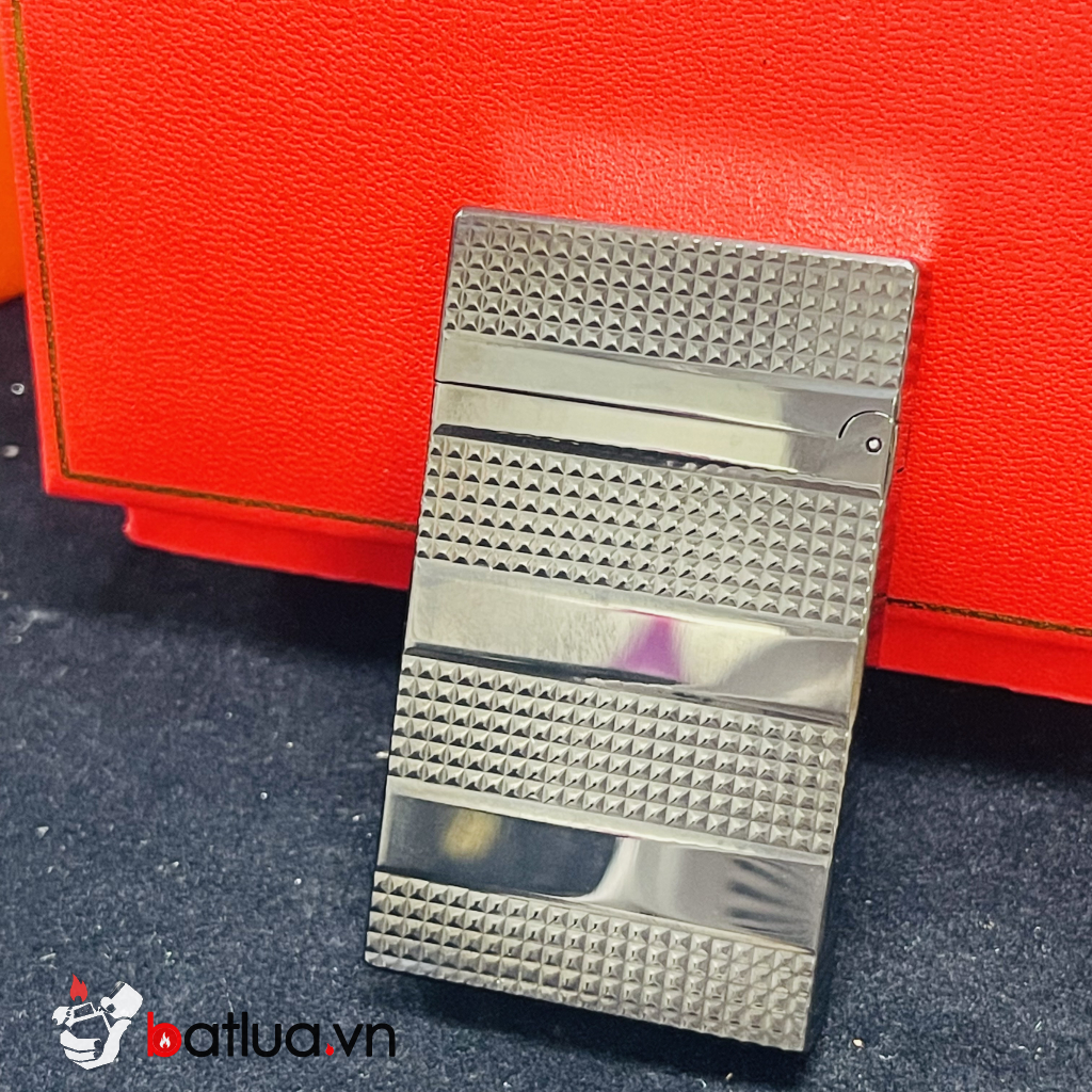 Bật lửa S.T. Dupont Ligne 2 Đen Kim Cương – Guilloché Kinh Điển