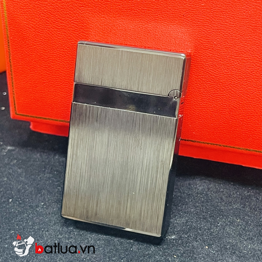 Bật lửa S.T. Dupont Ligne 2 ĐEN Xước Dọc Satin – Classic Minimal