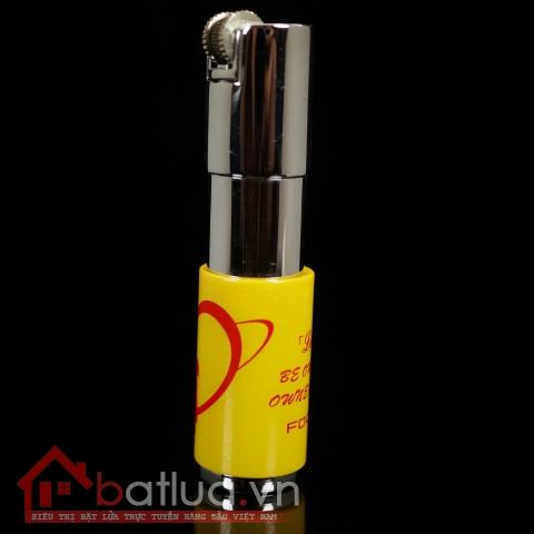 Bật lửa đánh đá lửa khò bọc bởi các hình đẹp mắt FOCUS