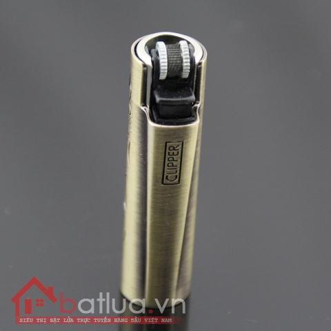 Bật lửa CLIPPER hình trụ đồng đánh đá khắc hoa cách điệu