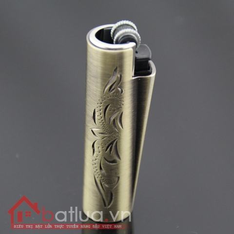 Bật lửa CLIPPER hình trụ đồng đánh đá khắc hoa cách điệu