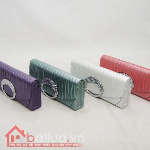 Bật lửa kiểu dáng sáng tạo hình chiếc ví nữ tính
