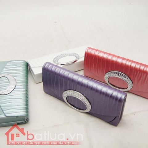 Bật lửa kiểu dáng sáng tạo hình chiếc ví nữ tính