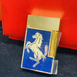 Bật lửa S.T. Dupont Ligne 2 Ferrari Xanh Men – Vỏ Vàng Guilloché - Mã SP: DP0080