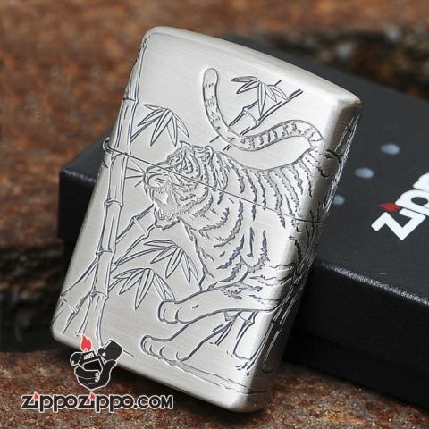 Bật lửa Zippo khắc hổ bao quanh