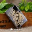 Zippo Đen Bóng Khắc Mạ Vàng Hình Sư Tử Đội Vương Miện (260)