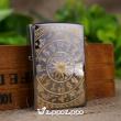 Zippo Màu Đen Bóng Khắc Hoa VĂn Trống Đồng Mạ Vàng